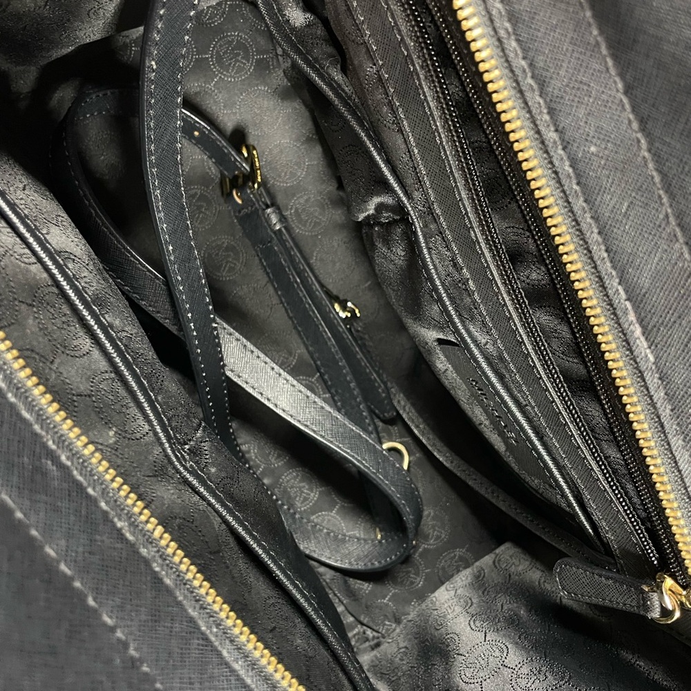 Michael kors black handbags - Picture 4 of 10